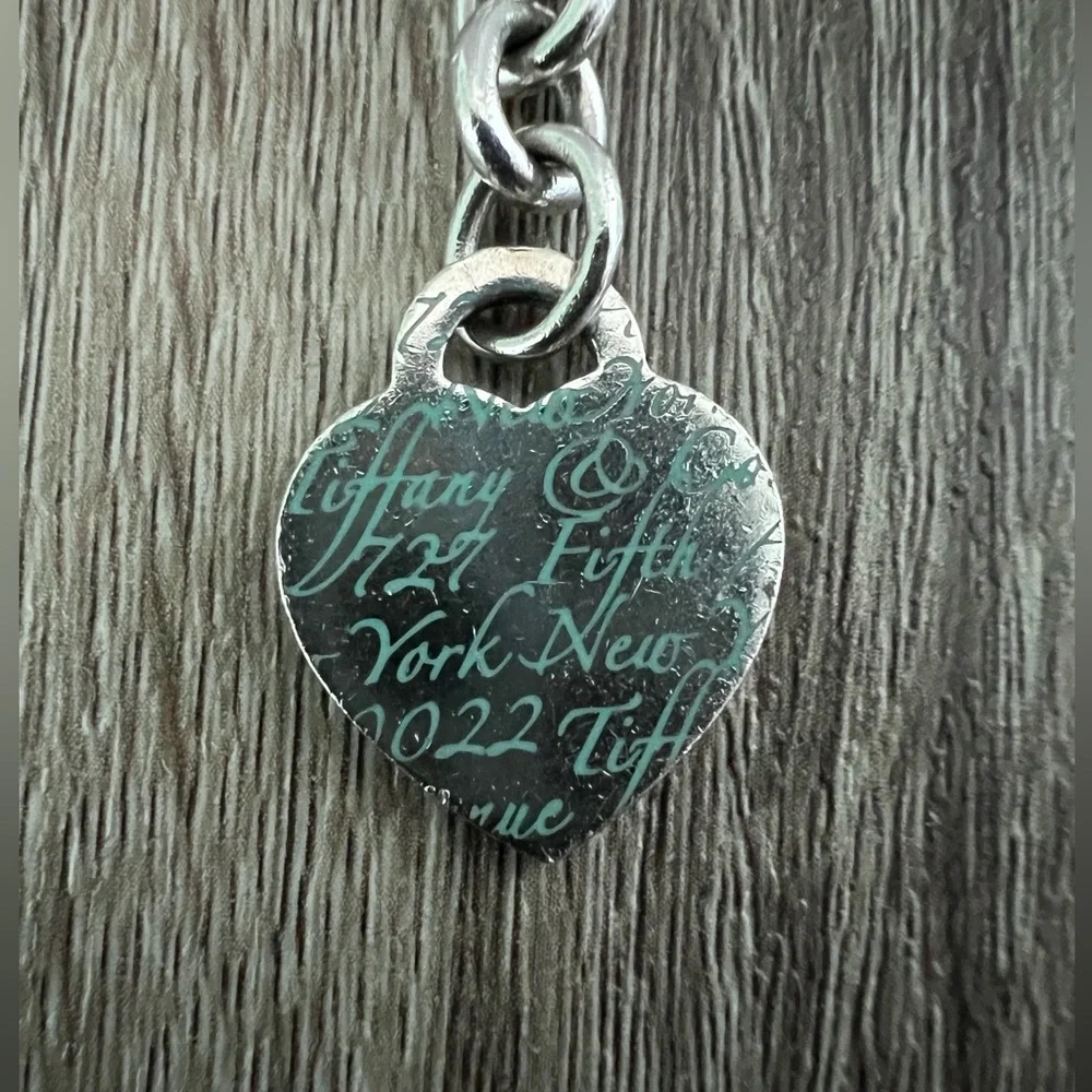 Tiffany & Co. keychain‎